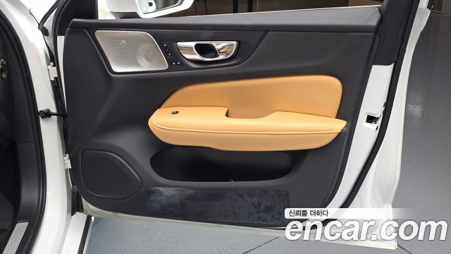 Volvo S60 (III) B5 Ultimate Bright 2023 — фото 25