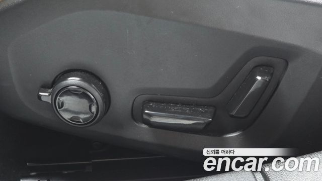 Volvo S60 (III) B5 Ultimate Bright 2023 — фото 31