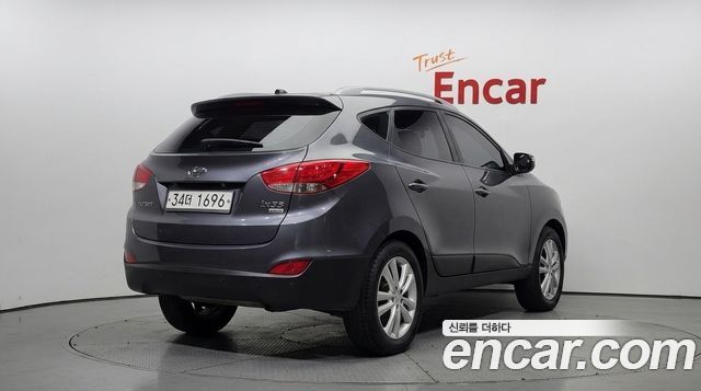 Hyundai Tucson ix Diesel 2WD LX20 Premier 2013 — фото 2