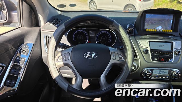 Hyundai Tucson ix Diesel 2WD LX20 Premier 2013 — фото 14