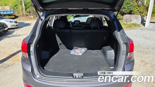 Hyundai Tucson ix Diesel 2WD LX20 Premier 2013 — фото 17