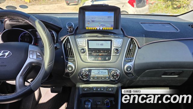 Hyundai Tucson ix Diesel 2WD LX20 Premier 2013 — фото 30