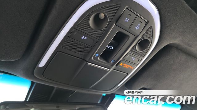 Genesis G70 3.3T Sport AWD Supreme 2018 — фото 16