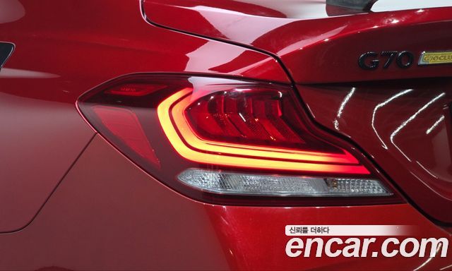 Genesis G70 3.3T Sport AWD Supreme 2018 — фото 23