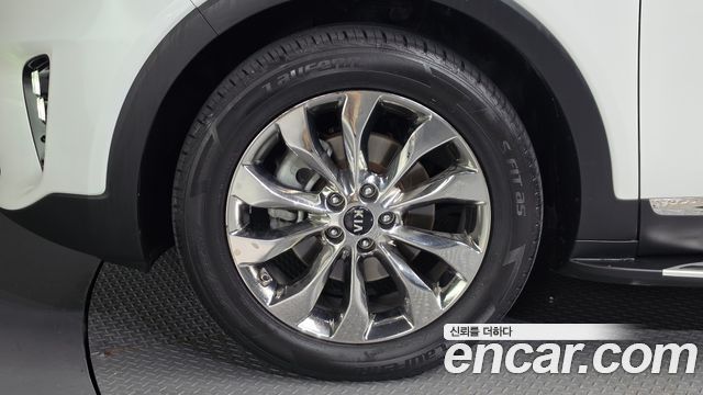 Kia Sorento Diesel 2.0 2WD Noblesse 2019 — фото 5