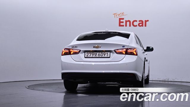 Chevrolet Malibu 1.8 Hybrid LT Deluxe 2019 — фото 4