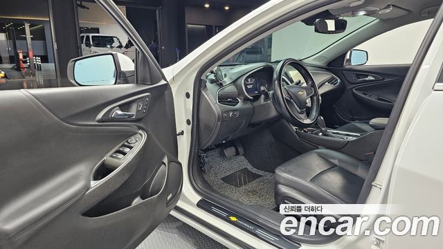 Chevrolet Malibu 1.8 Hybrid LT Deluxe 2019 — фото 10