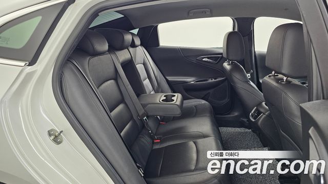 Chevrolet Malibu 1.8 Hybrid LT Deluxe 2019 — фото 12