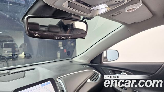 Chevrolet Malibu 1.8 Hybrid LT Deluxe 2019 — фото 18