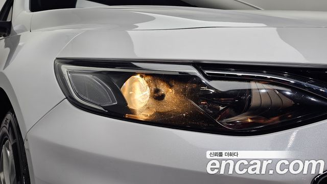 Chevrolet Malibu 1.8 Hybrid LT Deluxe 2019 — фото 22