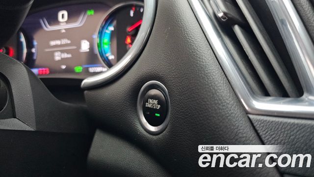 Chevrolet Malibu 1.8 Hybrid LT Deluxe 2019 — фото 31