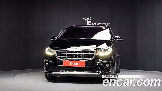 Kia Carnival 9-Seater Prstige 2019 — фото 3