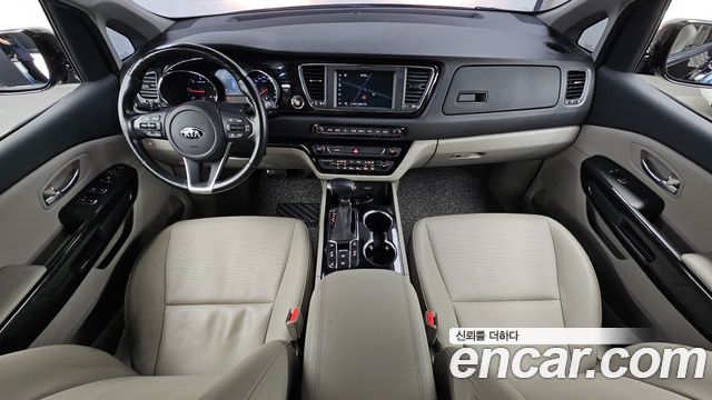 Kia Carnival 9-Seater Prstige 2019 — фото 7