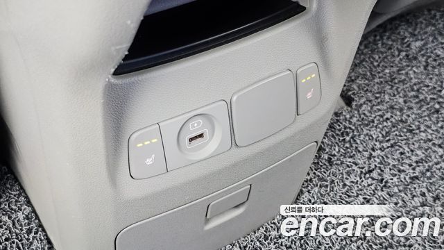 Kia Carnival 9-Seater Prstige 2019 — фото 18