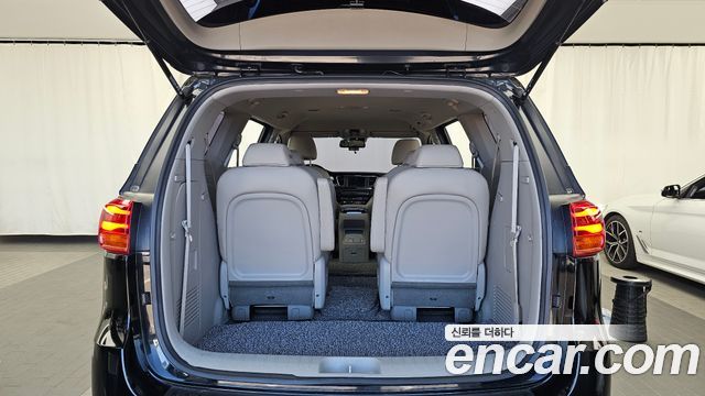 Kia Carnival 9-Seater Prstige 2019 — фото 20