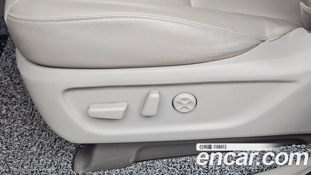 Kia Carnival 9-Seater Prstige 2019 — фото 26