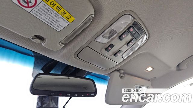 Kia Carnival 9-Seater Prstige 2019 — фото 27