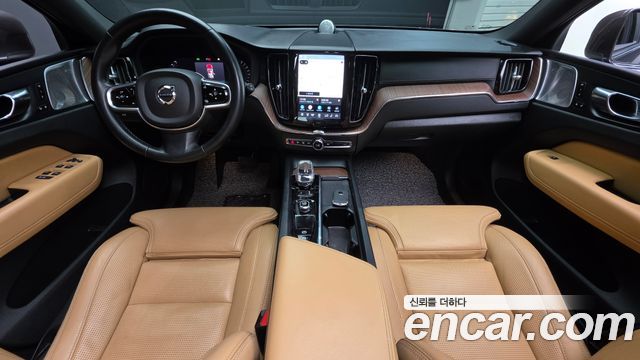 Volvo XC60 (II) B6 Ultimate Bright 2023 — фото 7