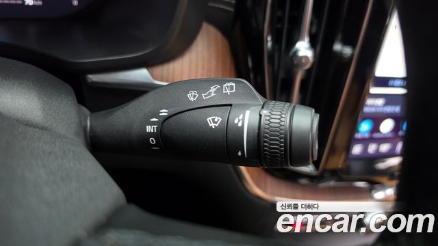 Volvo XC60 (II) B6 Ultimate Bright 2023 — фото 33