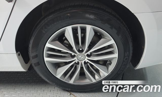 Hyundai Grandeur (HG) HG240 Modern Collection 2017 — фото 21