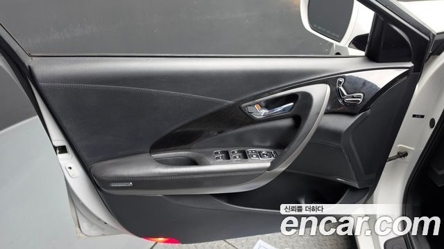 Hyundai Grandeur (HG) HG240 Modern Collection 2017 — фото 24