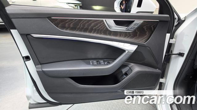 Audi A6 (C8) 45 TFSI Quattro Premium 2021 — фото 24
