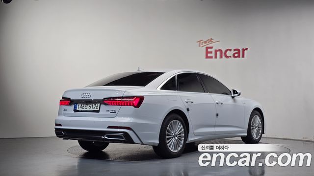 Audi A6 (C8) 45 TFSI Quattro Premium 2021 — фото 2