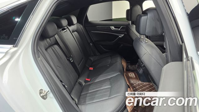 Audi A6 (C8) 45 TFSI Quattro Premium 2021 — фото 11