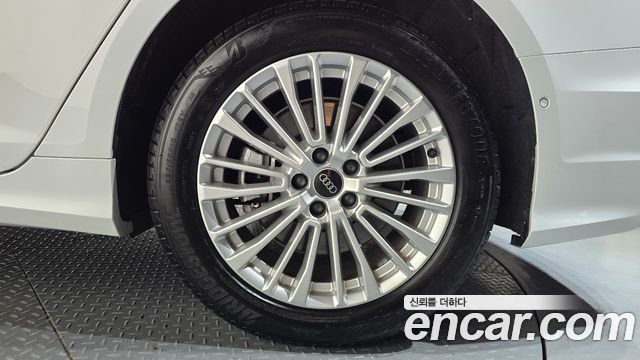 Audi A6 (C8) 45 TFSI Quattro Premium 2021 — фото 21
