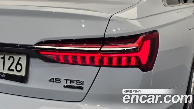 Audi A6 (C8) 45 TFSI Quattro Premium 2021 — фото 23