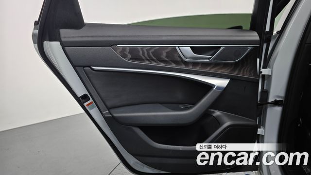 Audi A6 (C8) 45 TFSI Quattro Premium 2021 — фото 25