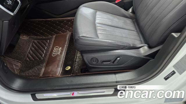 Audi A6 (C8) 45 TFSI Quattro Premium 2021 — фото 30