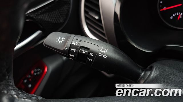 Kia Seltos Diesel 1.6 2WD Signature 2021 — фото 30