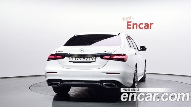 Mercedes-Benz E-Class (W213) E220d 4MATIC AMG Line 2021 — фото 4