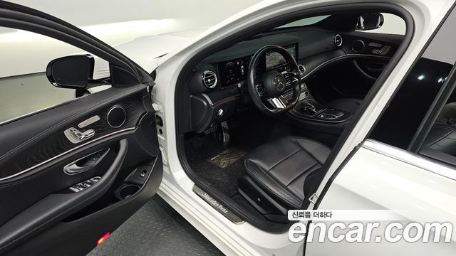 Mercedes-Benz E-Class (W213) E220d 4MATIC AMG Line 2021 — фото 11