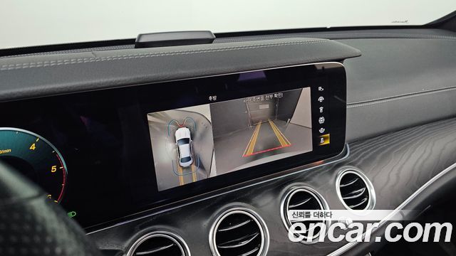 Mercedes-Benz E-Class (W213) E220d 4MATIC AMG Line 2021 — фото 16