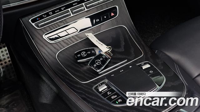 Mercedes-Benz E-Class (W213) E220d 4MATIC AMG Line 2021 — фото 20