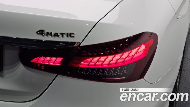 Mercedes-Benz E-Class (W213) E220d 4MATIC AMG Line 2021 — фото 23