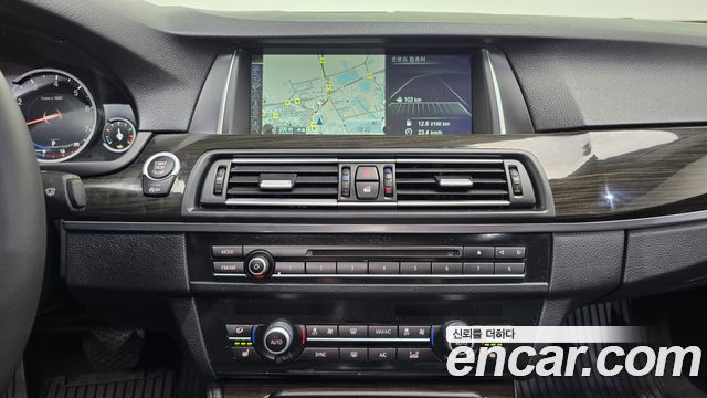 BMW 5 Series (F10) 528i xDrive Luxury 2014 — фото 14