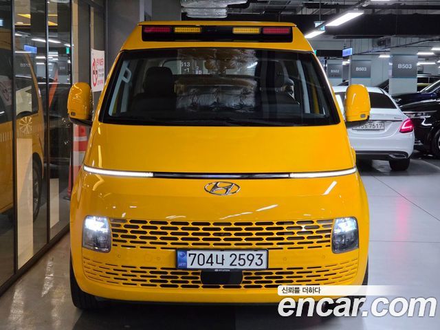 Hyundai Staria L3.5  Kinder Safety Car 15-Seater 2022 — фото 2