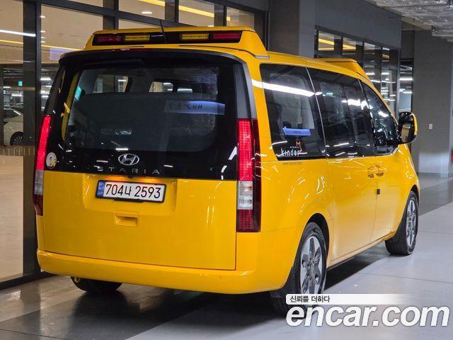 Hyundai Staria L3.5  Kinder Safety Car 15-Seater 2022 — фото 3