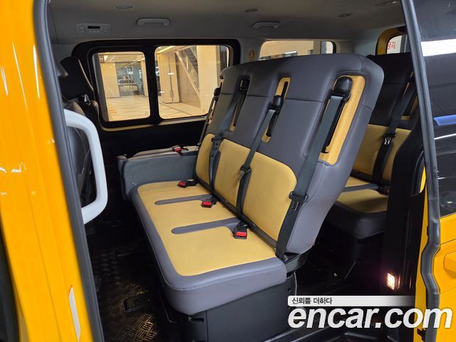 Hyundai Staria L3.5  Kinder Safety Car 15-Seater 2022 — фото 9