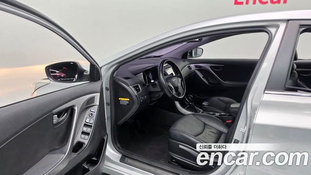 Hyundai Avante 1.6 GDi Modern Standard 2014 — фото 10