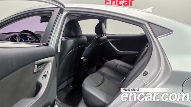 Hyundai Avante 1.6 GDi Modern Standard 2014 — фото 11