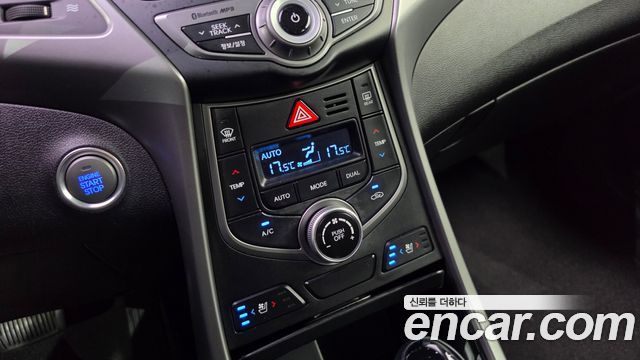 Hyundai Avante 1.6 GDi Modern Standard 2014 — фото 17
