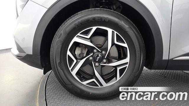 Kia Sportage (V) Diesel 2.0 2WD Prestige 2022 — фото 5