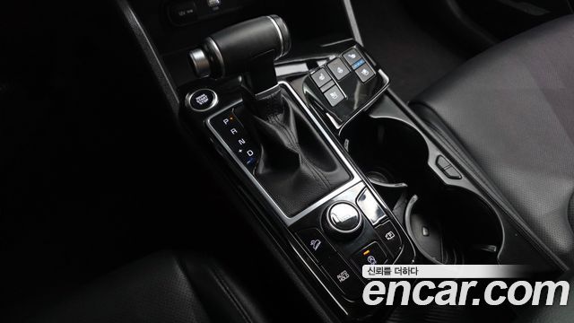 Kia Sportage (V) Diesel 2.0 2WD Prestige 2022 — фото 9