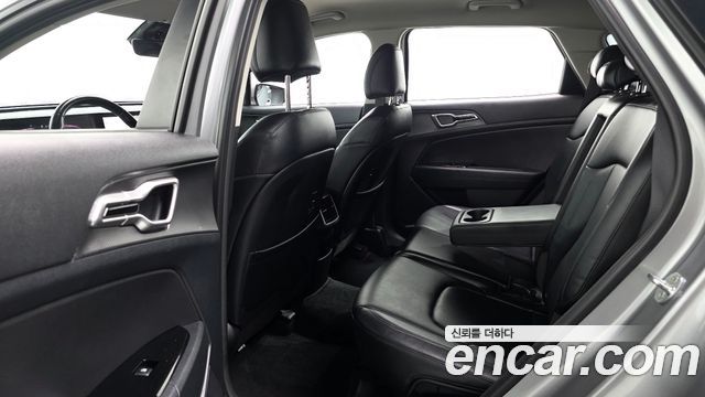 Kia Sportage (V) Diesel 2.0 2WD Prestige 2022 — фото 11