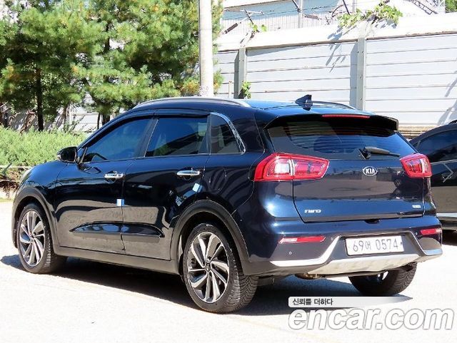 Kia Niro Noblesse 2017 — фото 2
