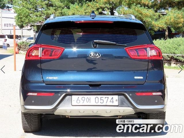 Kia Niro Noblesse 2017 — фото 3